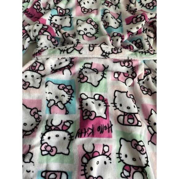 Sanrio Hello Kitty Soft Plush Short Belted Robe Women’s Sz L With Pockets NEW - Picture 11 of 11